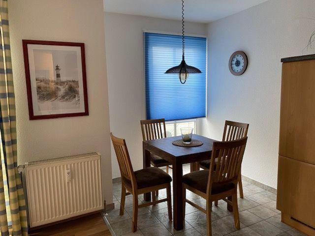 Haus-Olymp-Apartement-01-Kuehlungsborn-Nur-50-M-Bis-Zum-Strand-Ca-50-M2-2-Raeume-Sehr-Gepflegt מראה חיצוני תמונה